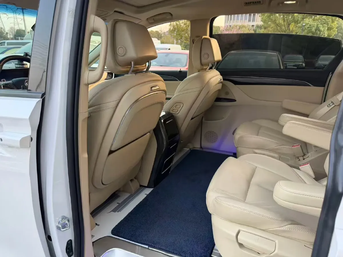 2023 Buick GL8 2.0T 237HP L4 9AT,autocango,china used car exporter,china ev exporter,chinese used car exporter,chinese used ev exporter