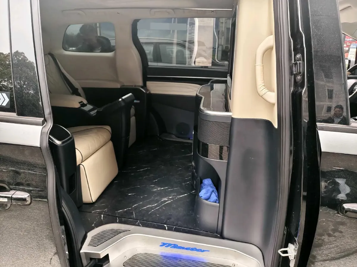 2021 GAC Trumpchi M8 2.0T 252HP L4 8AT,autocango,china used car exporter,china ev exporter,chinese used car exporter,chinese used ev exporter