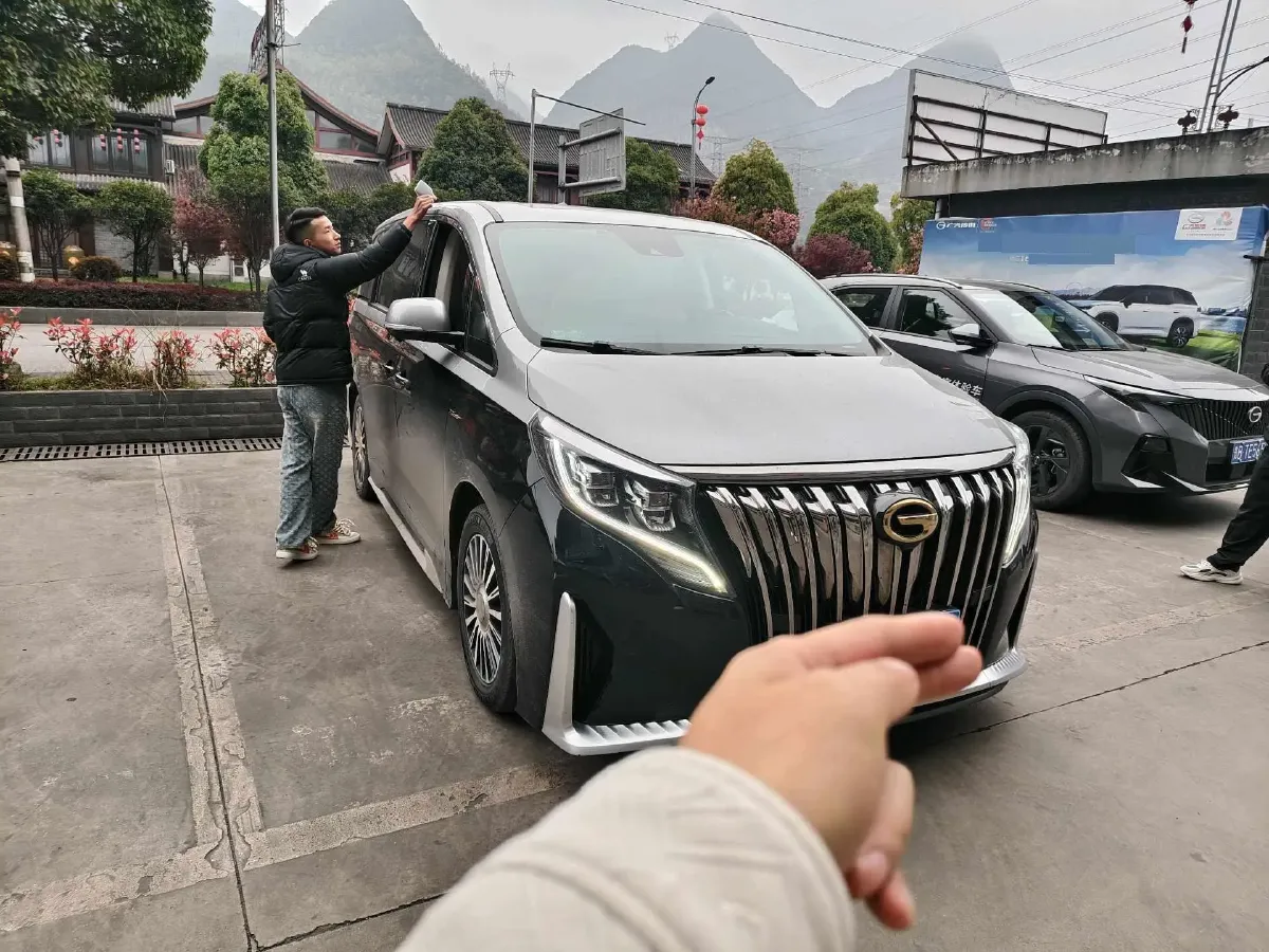 2021 GAC Trumpchi M8 2.0T 252HP L4 8AT,autocango,china used car exporter,china ev exporter,chinese used car exporter,chinese used ev exporter