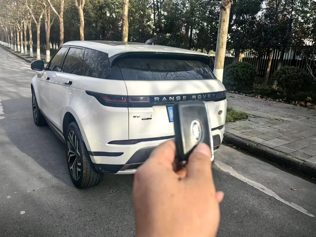 2020 Land Rover Range Rover Evoque 2.0T 249HP L4 9AT,autocango,china used car exporter,china ev exporter,chinese used car exporter,chinese used ev exporter