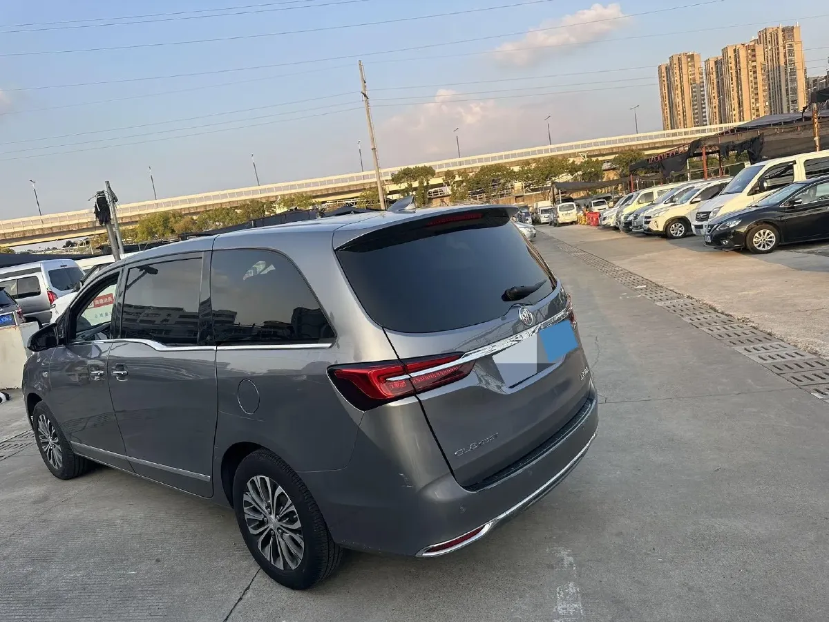 2022 Buick GL8 2.0T 237HP L4 9AT,autocango,china used car exporter,china ev exporter,chinese used car exporter,chinese used ev exporter