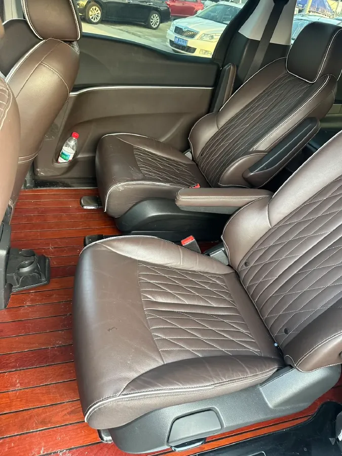 2022 Buick GL8 2.0T 237HP L4 9AT,autocango,china used car exporter,china ev exporter,chinese used car exporter,chinese used ev exporter