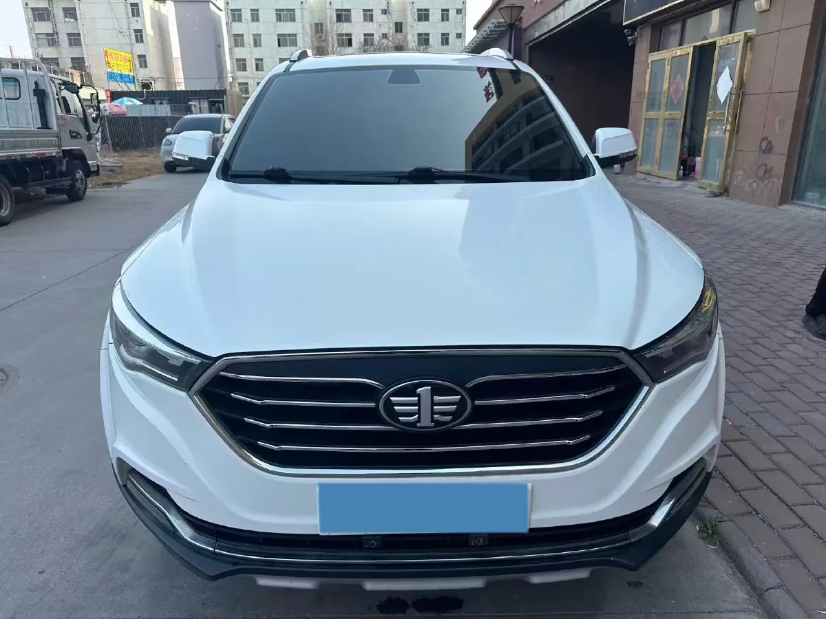 2018 Bestune X40 1.6L 114HP L4 5MT,autocango,china used car exporter,china ev exporter,chinese used car exporter,chinese used ev exporter