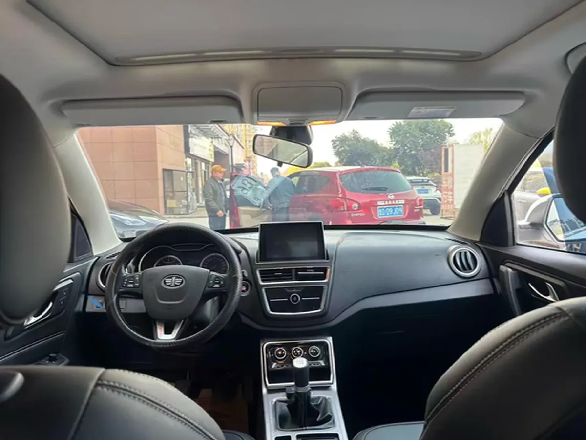 2018 Bestune X40 1.6L 114HP L4 5MT,autocango,china used car exporter,china ev exporter,chinese used car exporter,chinese used ev exporter