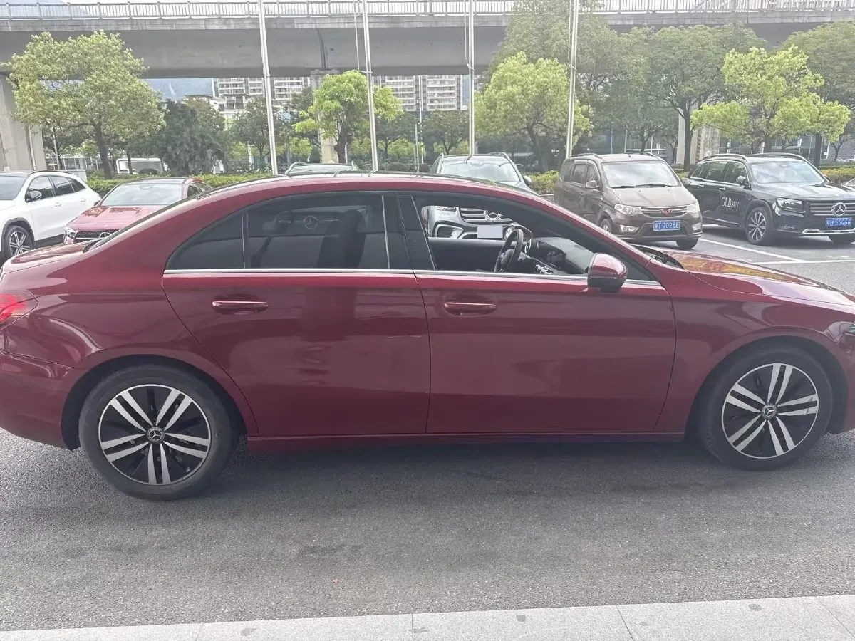 2021 Mercedes-Benz A Class 1.3T 136HP L4 7DCT,autocango,china used car exporter,china ev exporter,chinese used car exporter,chinese used ev exporter