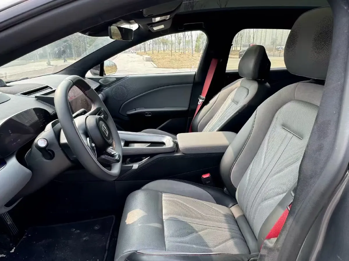 2025 Zeekr 007GT BEV 75KWH,autocango,china used car exporter,china ev exporter,chinese used car exporter,chinese used ev exporter