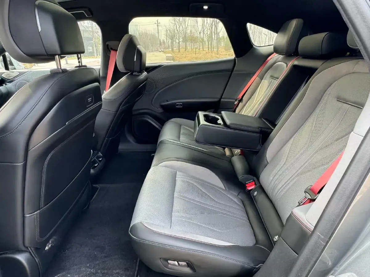 2025 Zeekr 007GT BEV 75KWH,autocango,china used car exporter,china ev exporter,chinese used car exporter,chinese used ev exporter