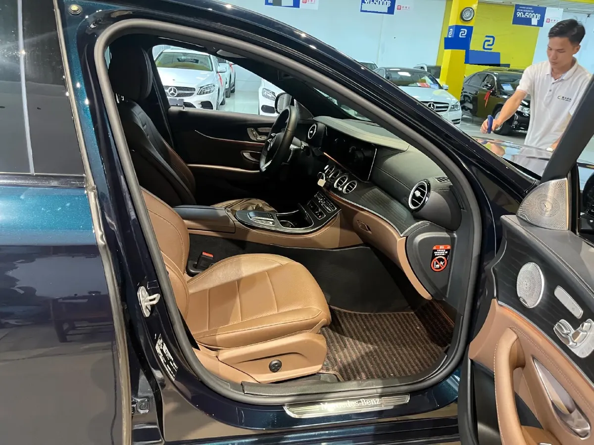2021 Mercedes-Benz E Class 2.0T 258HP L4 9AT,autocango,china used car exporter,china ev exporter,chinese used car exporter,chinese used ev exporter