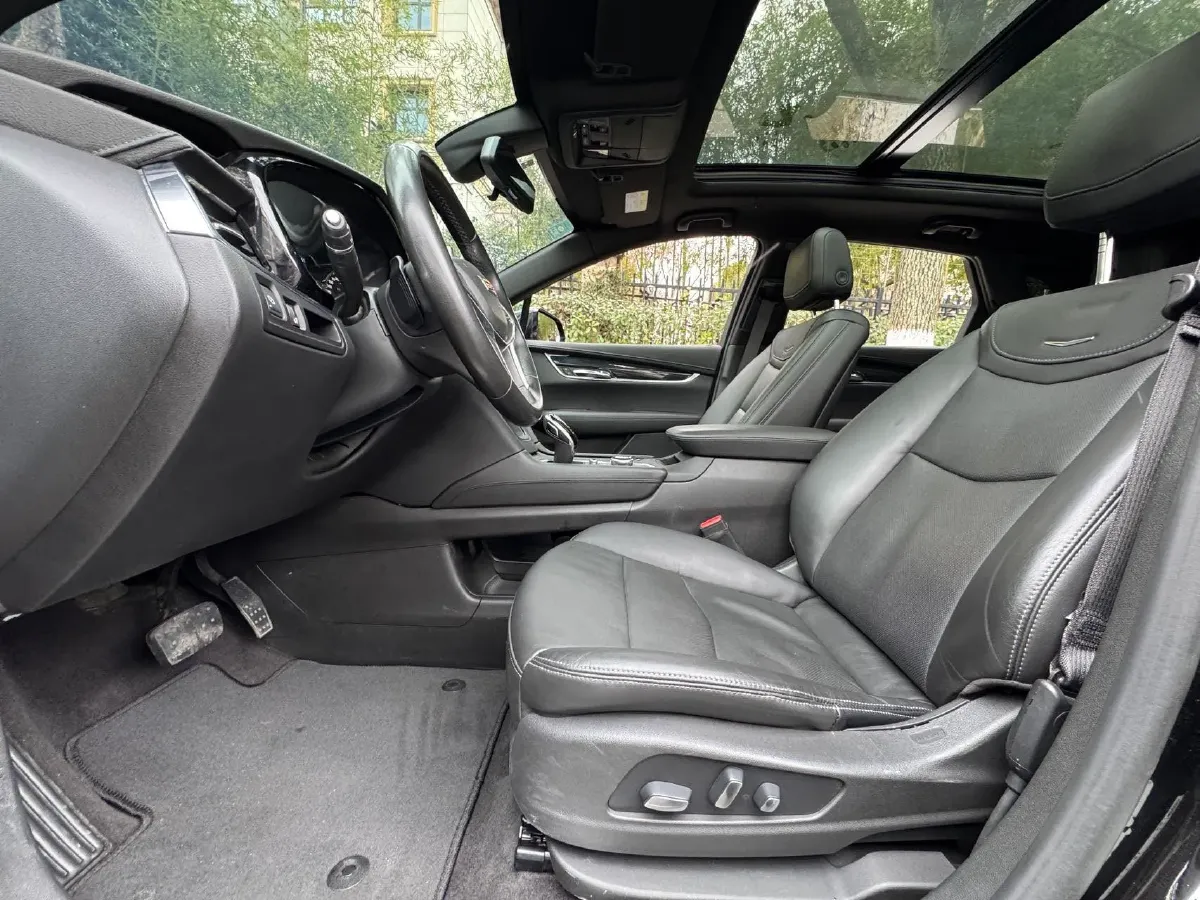 2020 Cadillac XT5 2.0T 237HP L4 9AT,autocango,china used car exporter,china ev exporter,chinese used car exporter,chinese used ev exporter