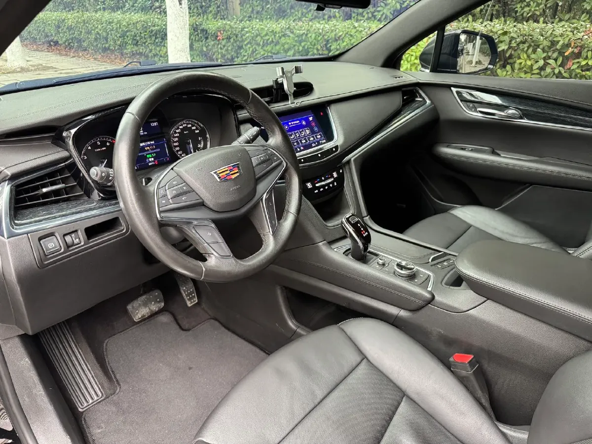 2020 Cadillac XT5 2.0T 237HP L4 9AT,autocango,china used car exporter,china ev exporter,chinese used car exporter,chinese used ev exporter