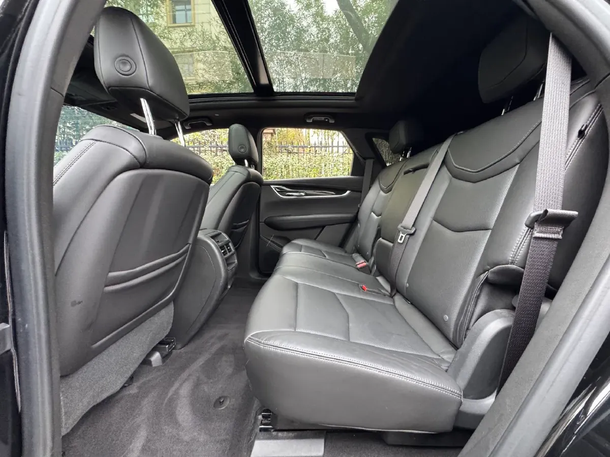 2020 Cadillac XT5 2.0T 237HP L4 9AT,autocango,china used car exporter,china ev exporter,chinese used car exporter,chinese used ev exporter