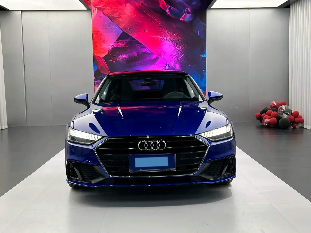 2022 Audi A7 2.0T 245HP L4 7DCT,autocango,china used car exporter,china ev exporter,chinese used car exporter,chinese used ev exporter