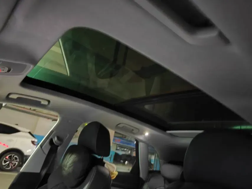 2022 Audi Q5L 2.0T 190HP L4 7DCT,autocango,china used car exporter,china ev exporter,chinese used car exporter,chinese used ev exporter