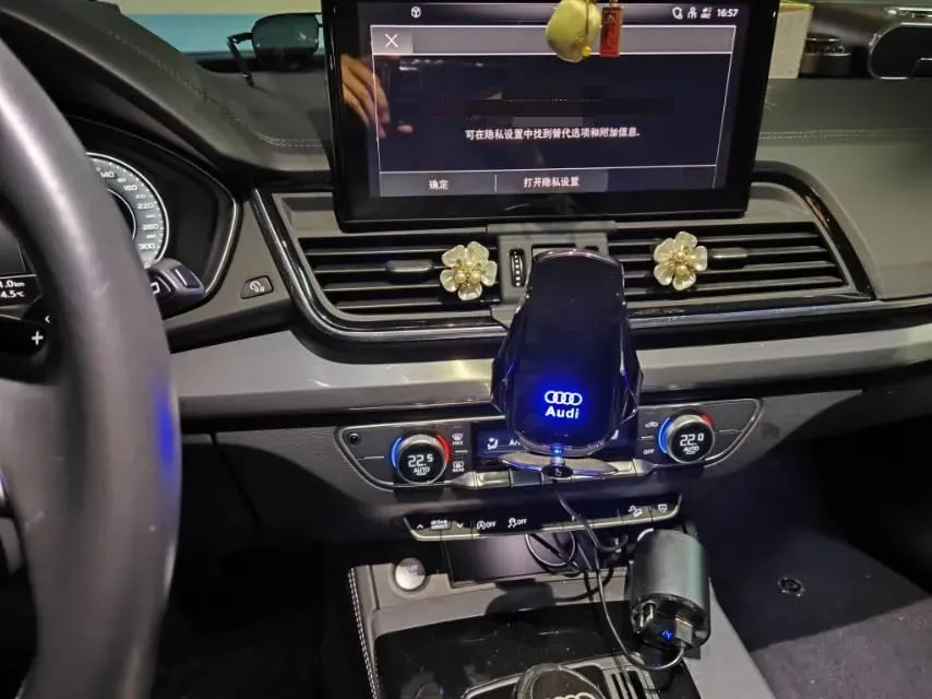 2022 Audi Q5L 2.0T 190HP L4 7DCT,autocango,china used car exporter,china ev exporter,chinese used car exporter,chinese used ev exporter