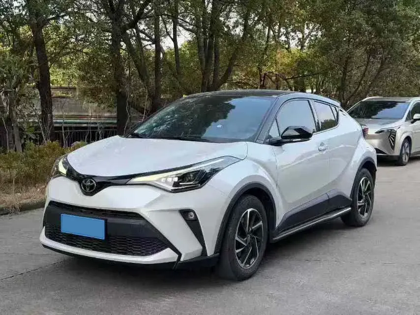 2022 Toyota C-HR 2.0L 171HP L4 CVT,autocango,china used car exporter,china ev exporter,chinese used car exporter,chinese used ev exporter