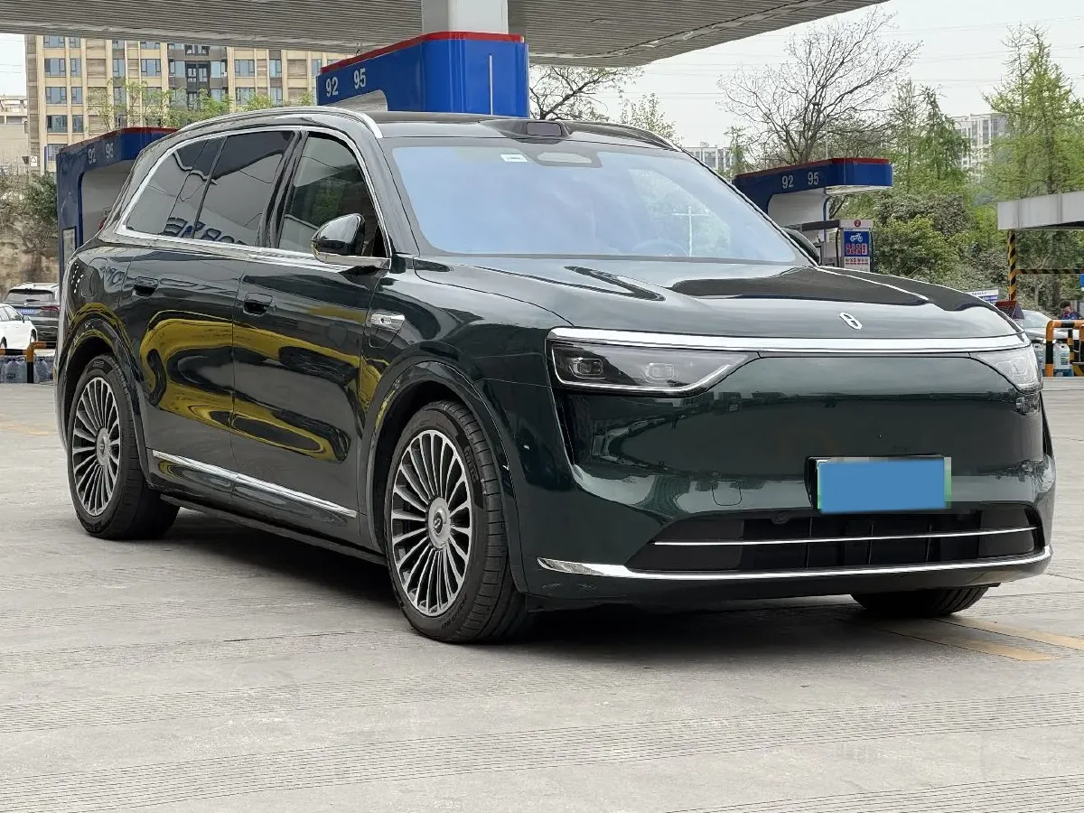 2025 AITO AITO M8 REEV 160HP REEV 53.4KWH,autocango,china used car exporter,china ev exporter,chinese used car exporter,chinese used ev exporter