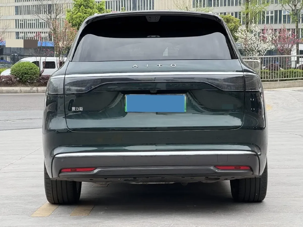 2025 AITO AITO M8 REEV 160HP REEV 53.4KWH,autocango,china used car exporter,china ev exporter,chinese used car exporter,chinese used ev exporter