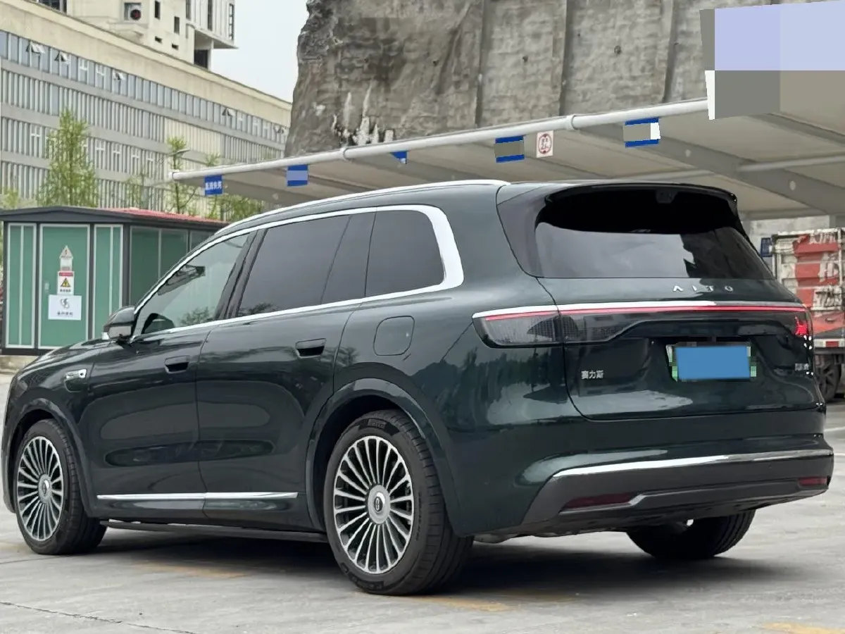 2025 AITO AITO M8 REEV 160HP REEV 53.4KWH,autocango,china used car exporter,china ev exporter,chinese used car exporter,chinese used ev exporter