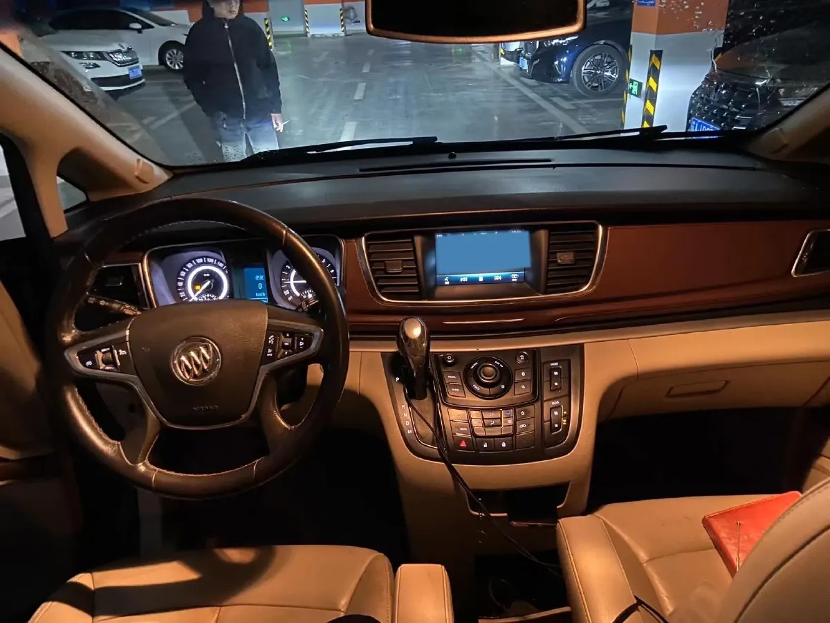 2018 Buick GL8 2.0T 260HP L4 6AT,autocango,china used car exporter,china ev exporter,chinese used car exporter,chinese used ev exporter