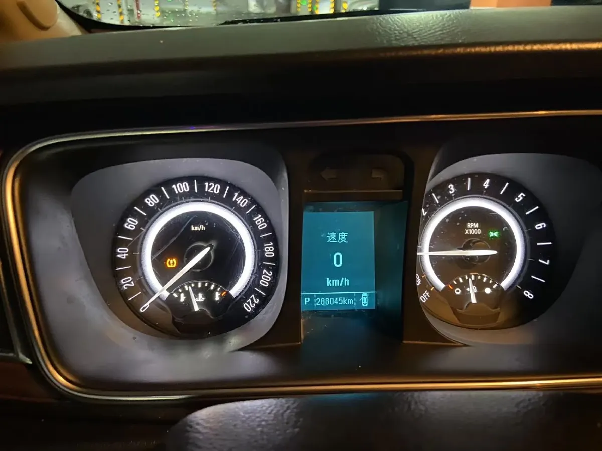 2018 Buick GL8 2.0T 260HP L4 6AT,autocango,china used car exporter,china ev exporter,chinese used car exporter,chinese used ev exporter