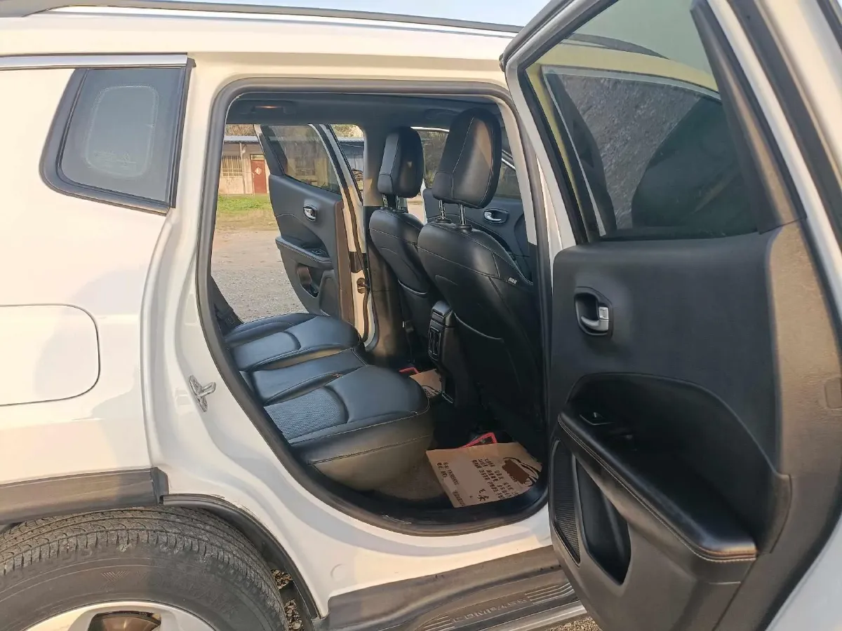 2017 Jeep Compass 1.4T 165HP L4 7DCT,autocango,china used car exporter,china ev exporter,chinese used car exporter,chinese used ev exporter