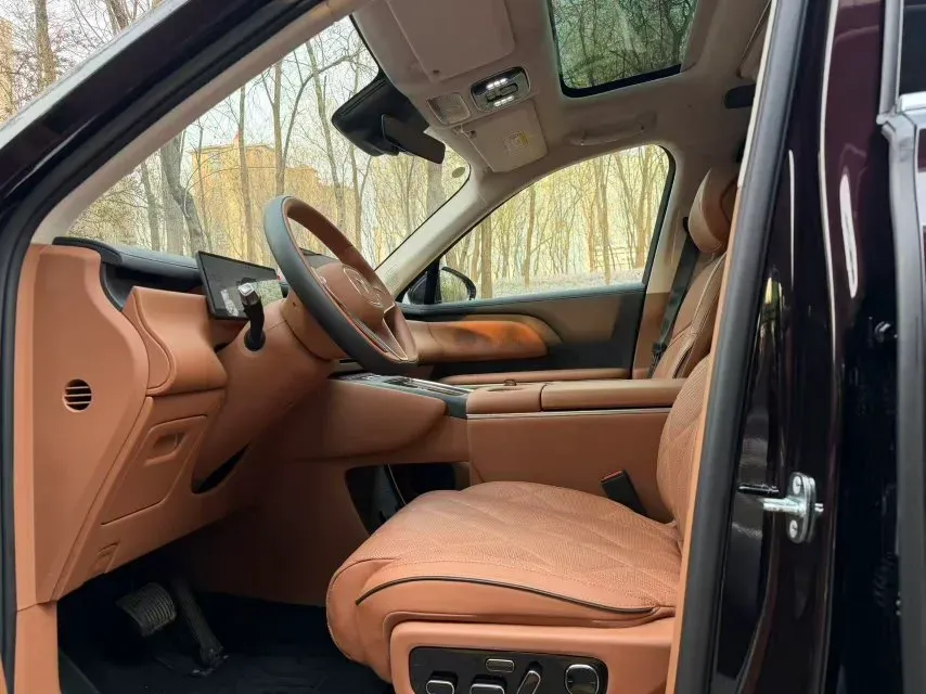 2026 Voyah 9L 1.5T 150HP L4 PHEV,autocango,china used car exporter,china ev exporter,chinese used car exporter,chinese used ev exporter