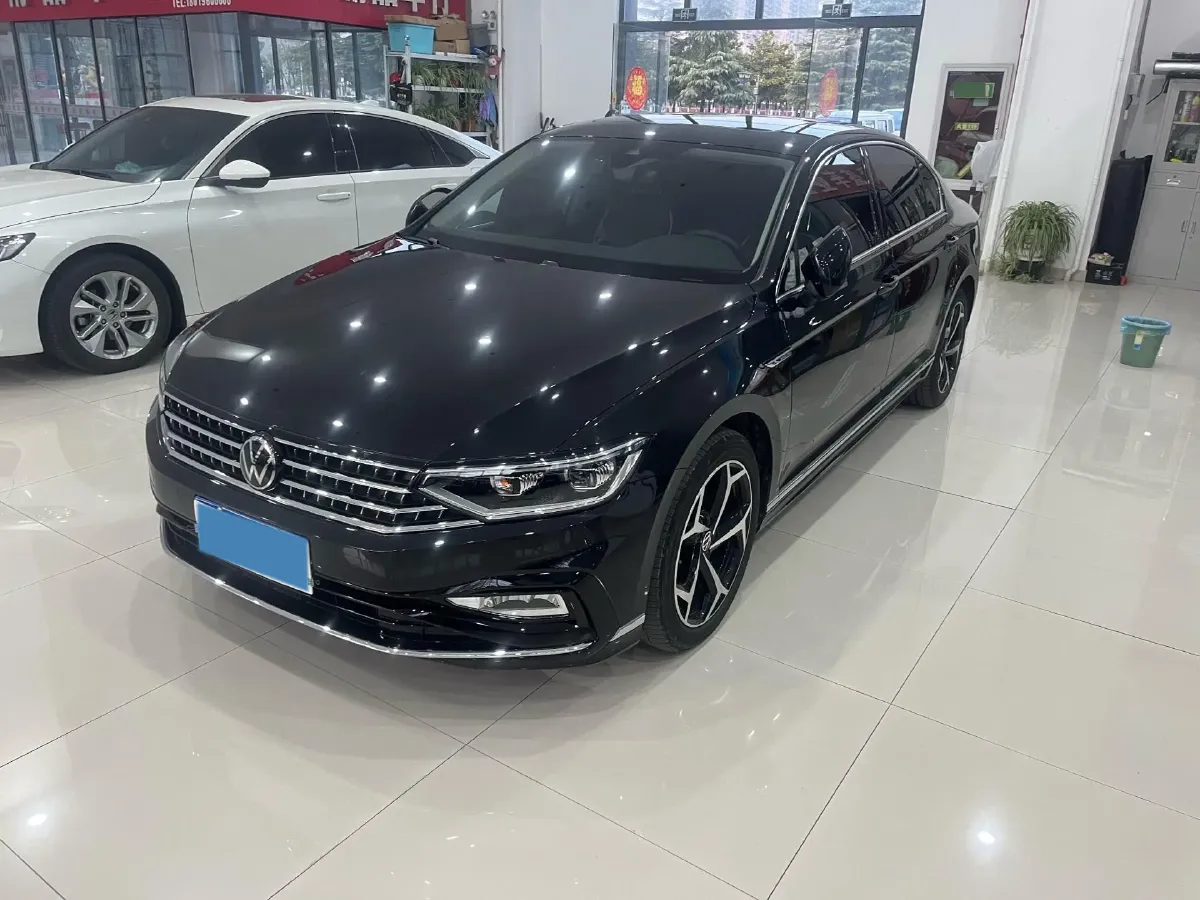2023 Volkswagen Magotan 2.0T 186HP L4 7DCT,autocango,china used car exporter,china ev exporter,chinese used car exporter,chinese used ev exporter