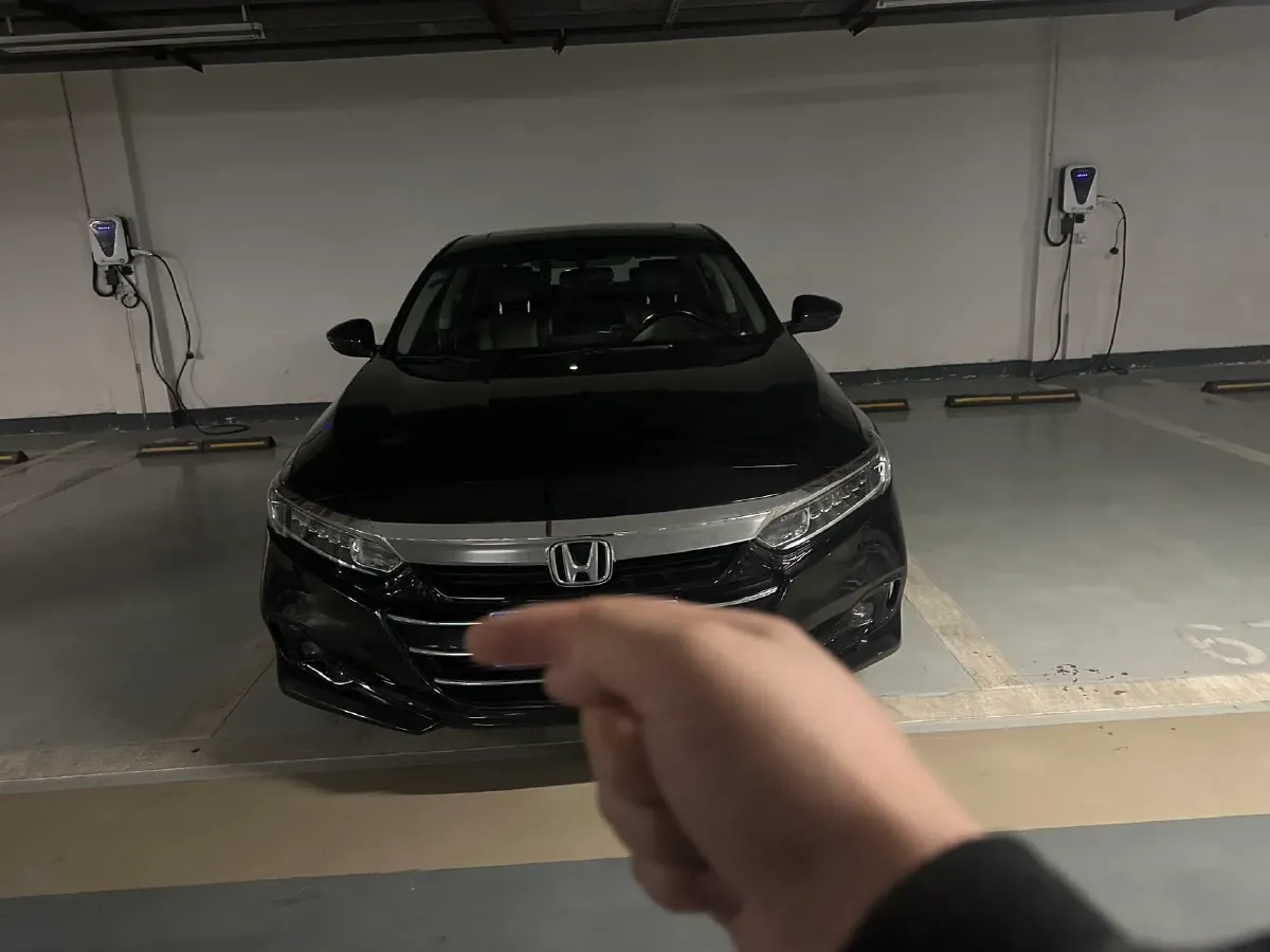 2022 Honda Accord 1.5T 194HP L4 CVT,autocango,china used car exporter,china ev exporter,chinese used car exporter,chinese used ev exporter