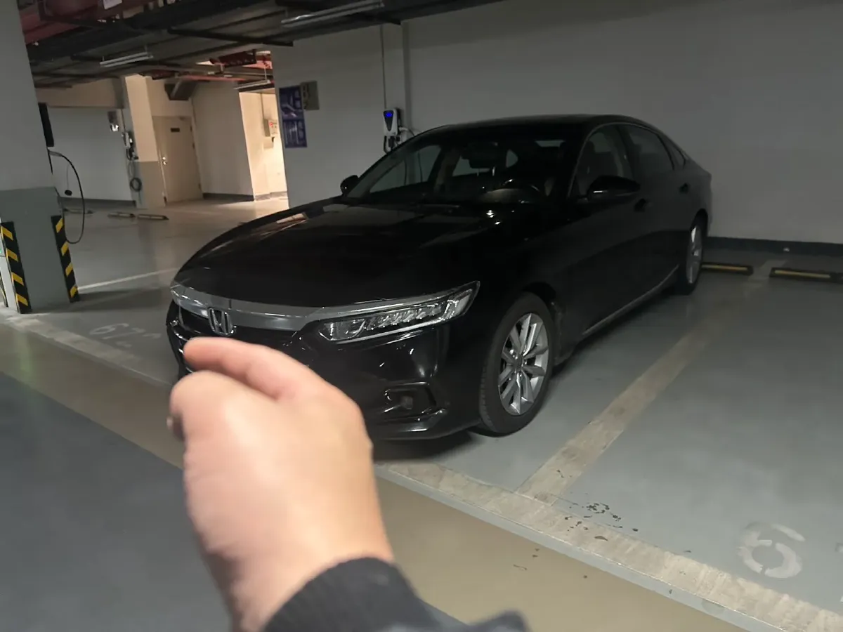 2022 Honda Accord 1.5T 194HP L4 CVT,autocango,china used car exporter,china ev exporter,chinese used car exporter,chinese used ev exporter