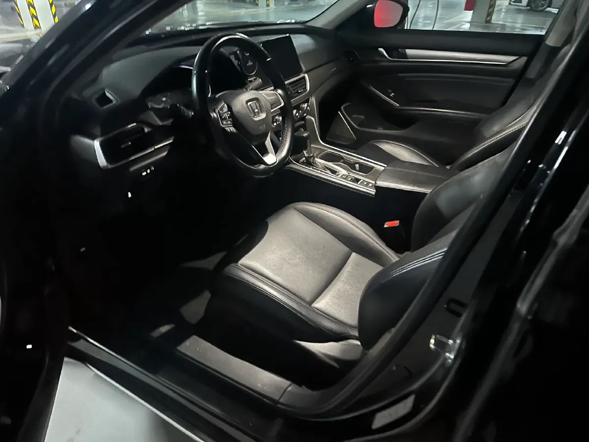 2022 Honda Accord 1.5T 194HP L4 CVT,autocango,china used car exporter,china ev exporter,chinese used car exporter,chinese used ev exporter