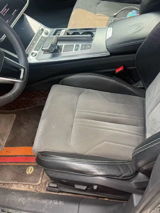 2022 Audi A6L 2.0T 224HP L4 7DCT,autocango,china used car exporter,china ev exporter,chinese used car exporter,chinese used ev exporter