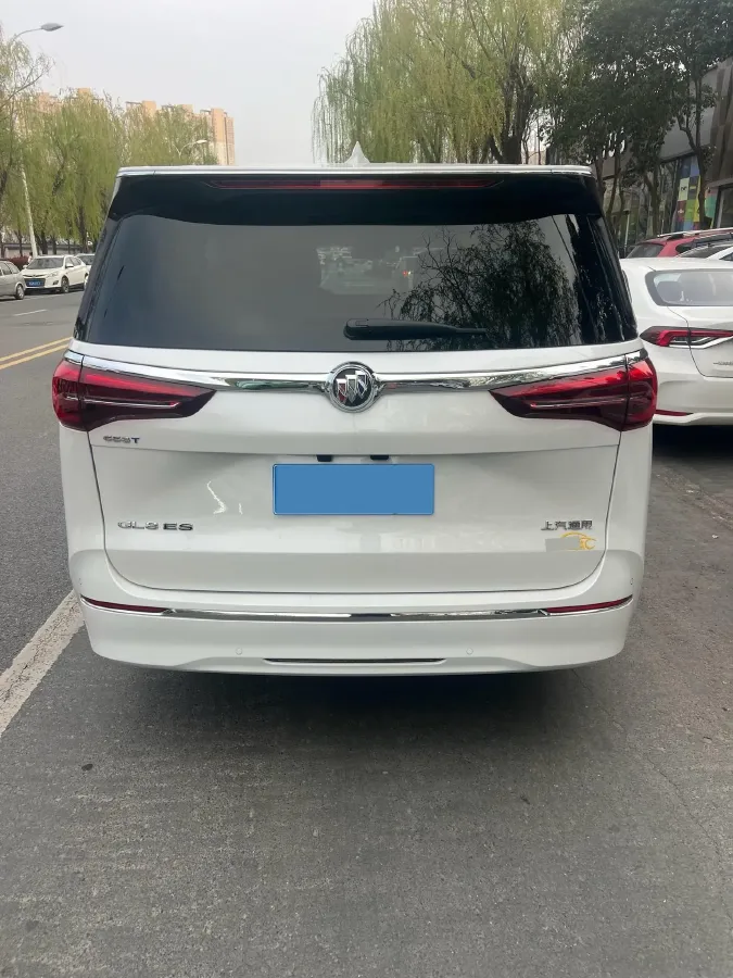 2022 Buick GL8 2.0T 237HP L4 9AT,autocango,china used car exporter,china ev exporter,chinese used car exporter,chinese used ev exporter