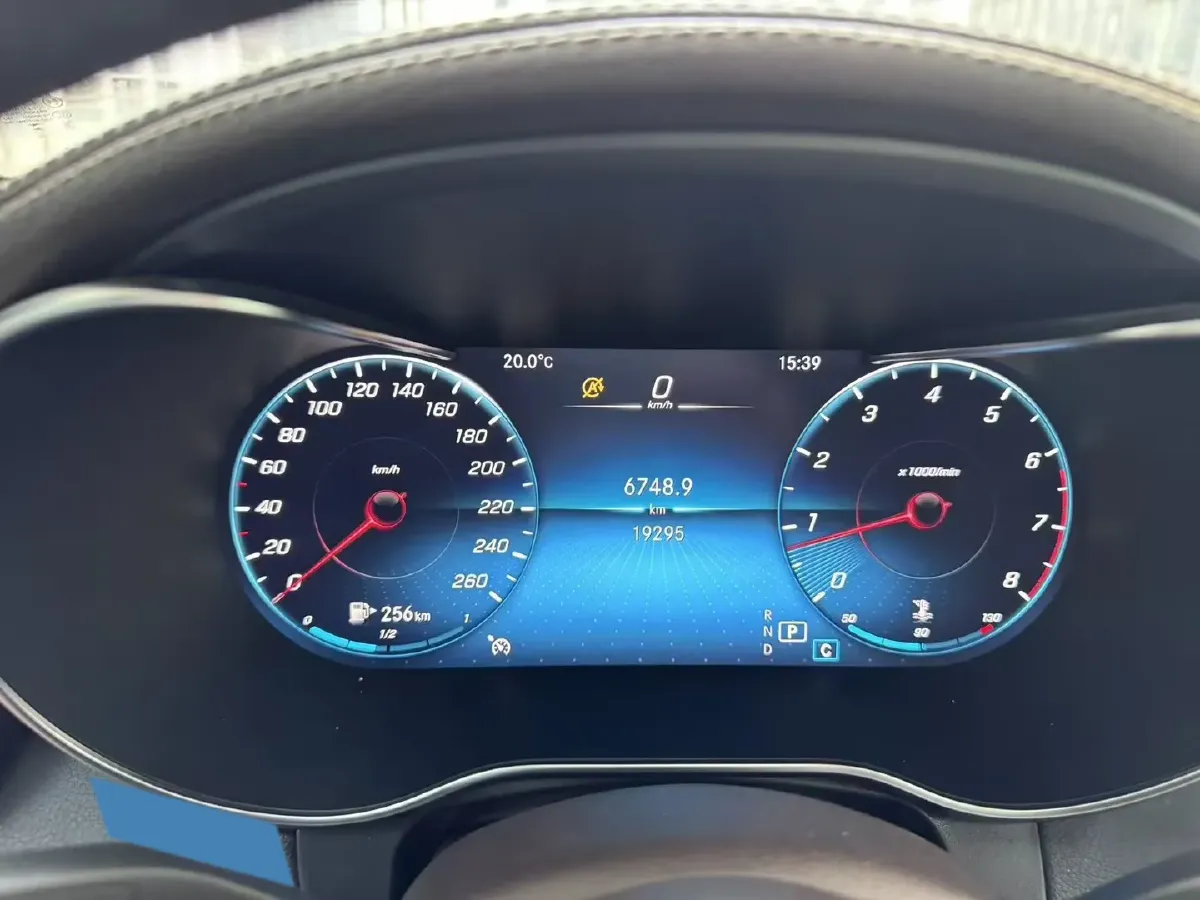 2022 Mercedes-Benz GLC Class 2.0T 197HP L4 9AT,autocango,china used car exporter,china ev exporter,chinese used car exporter,chinese used ev exporter