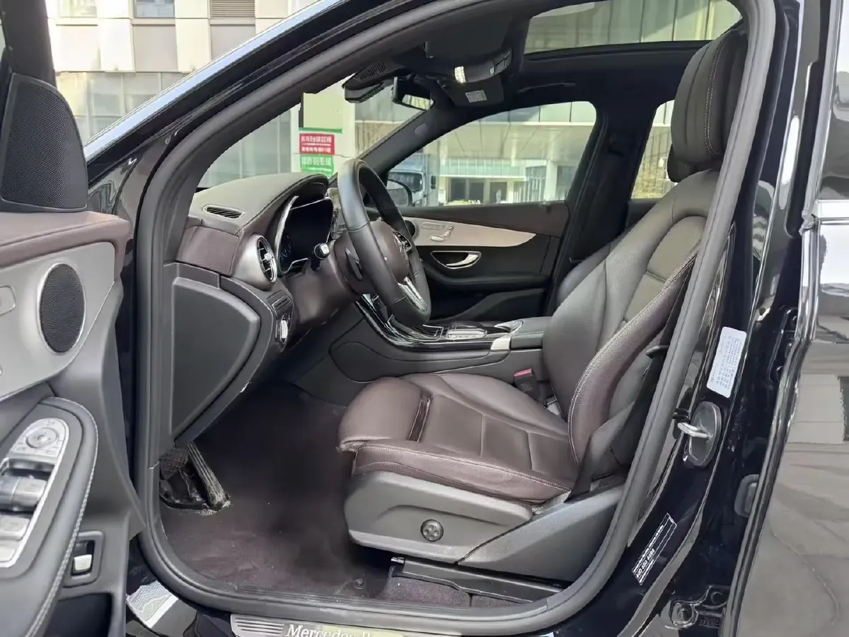 2022 Mercedes-Benz GLC Class 2.0T 197HP L4 9AT,autocango,china used car exporter,china ev exporter,chinese used car exporter,chinese used ev exporter