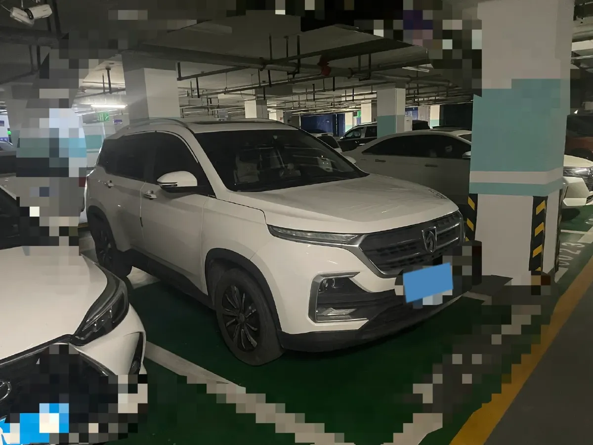 2018 BaoJun 530 1.5T 150HP L4 6MT,autocango,china used car exporter,china ev exporter,chinese used car exporter,chinese used ev exporter