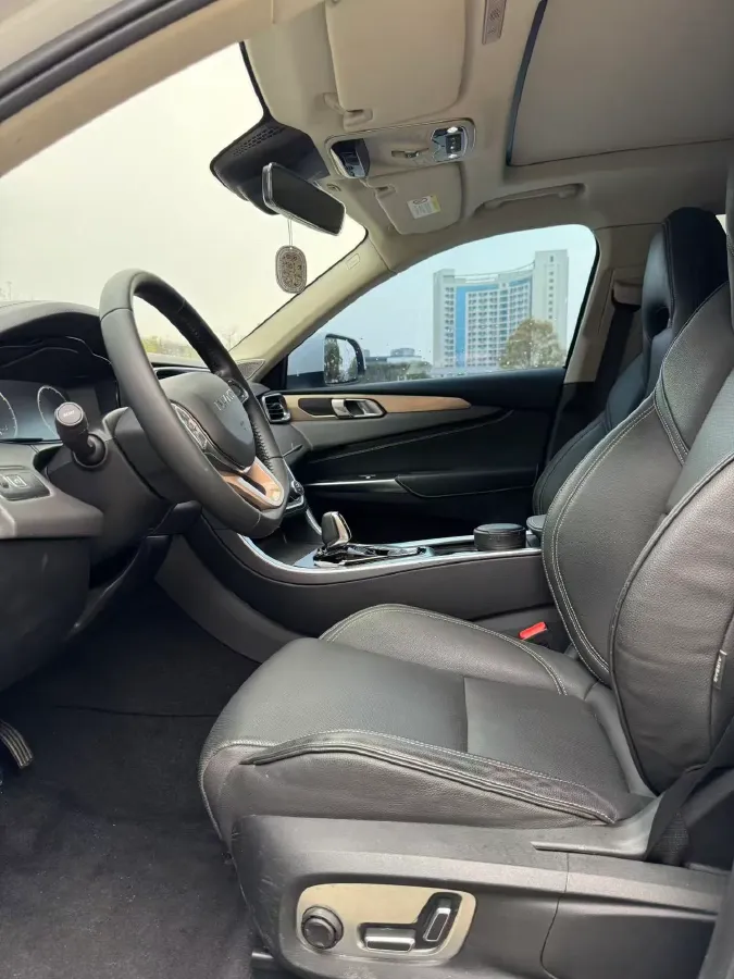 2019 LYNK&CO 01 2.0T 190HP L4 6AT,autocango,china used car exporter,china ev exporter,chinese used car exporter,chinese used ev exporter