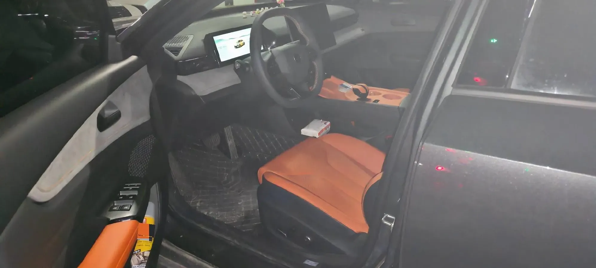 2025 ChangAn UNI-V 2.0T 245HP L4 8AT,autocango,china used car exporter,china ev exporter,chinese used car exporter,chinese used ev exporter