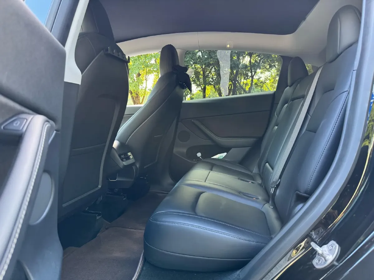 2022 Tesla Model Y BEV 60KWH,autocango,china used car exporter,china ev exporter,chinese used car exporter,chinese used ev exporter