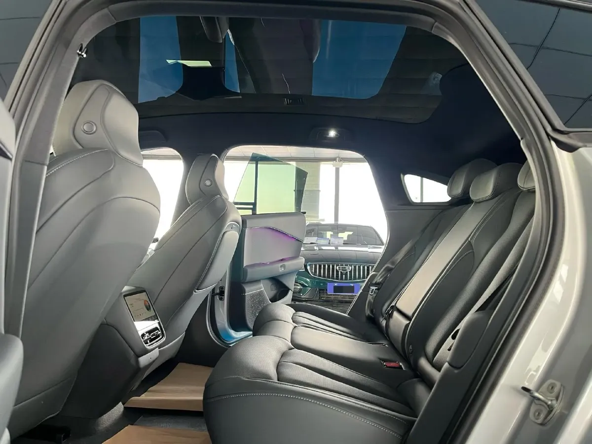 2024 Xpeng P7+ BEV 60.7KWH,autocango,china used car exporter,china ev exporter,chinese used car exporter,chinese used ev exporter