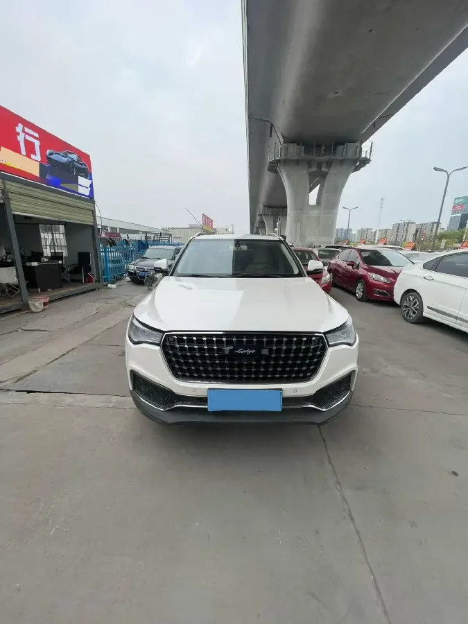 2017 Zotye T700 1.8T 177HP L4 6DCT,autocango,china used car exporter,china ev exporter,chinese used car exporter,chinese used ev exporter