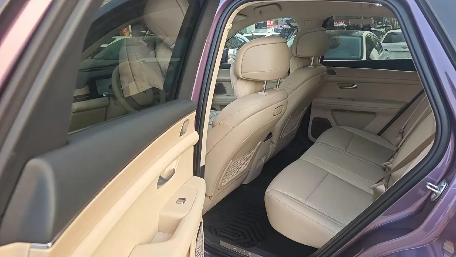 2025 AITO AITO M5 1.5T 152HP L4 REEV 42KWH,autocango,china used car exporter,china ev exporter,chinese used car exporter,chinese used ev exporter