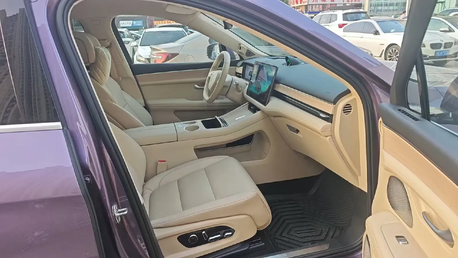 2025 AITO AITO M5 1.5T 152HP L4 REEV 42KWH,autocango,china used car exporter,china ev exporter,chinese used car exporter,chinese used ev exporter