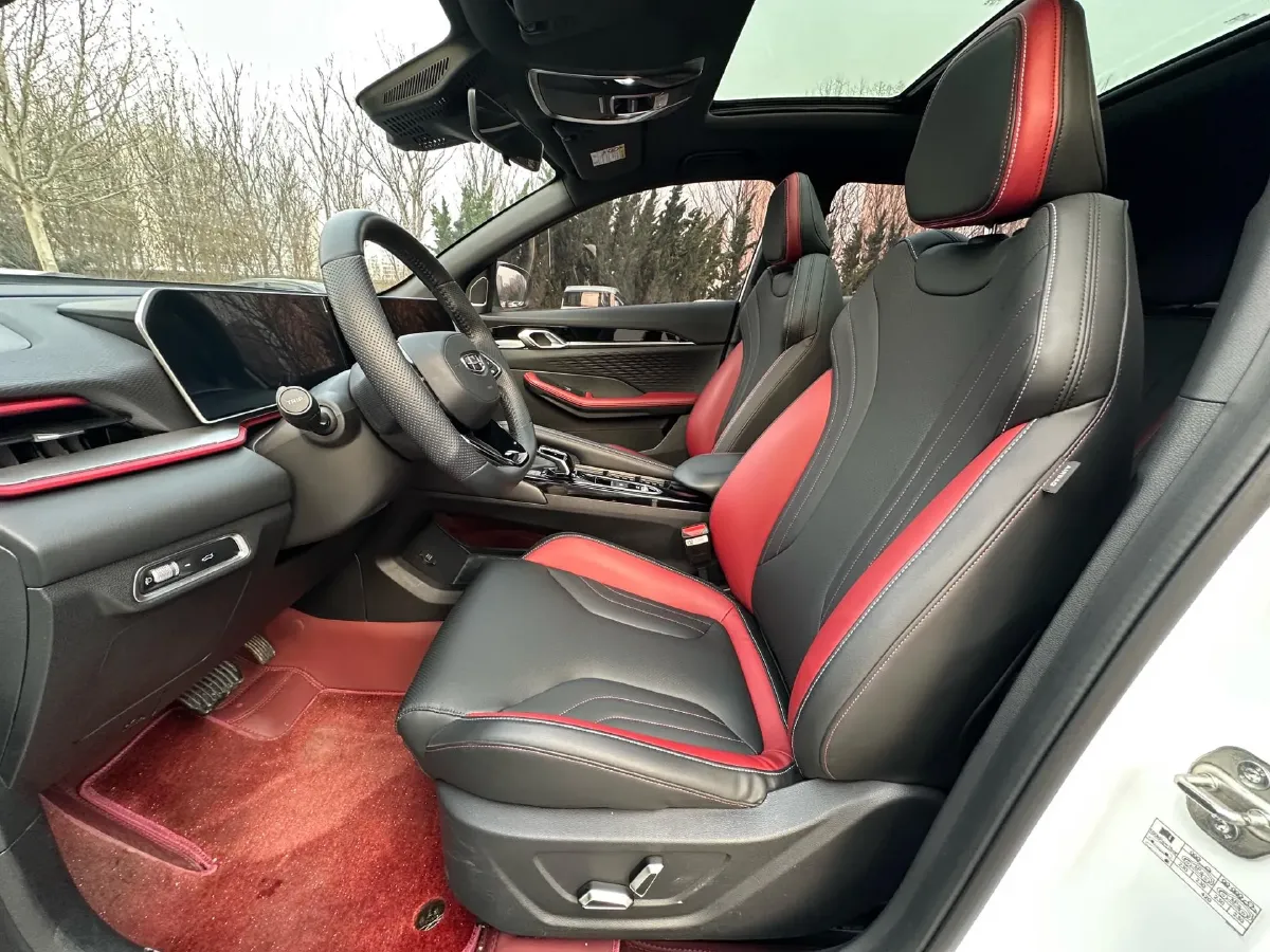 2022 Geely Coolray 1.5T 181HP L4 7DCT,autocango,china used car exporter,china ev exporter,chinese used car exporter,chinese used ev exporter