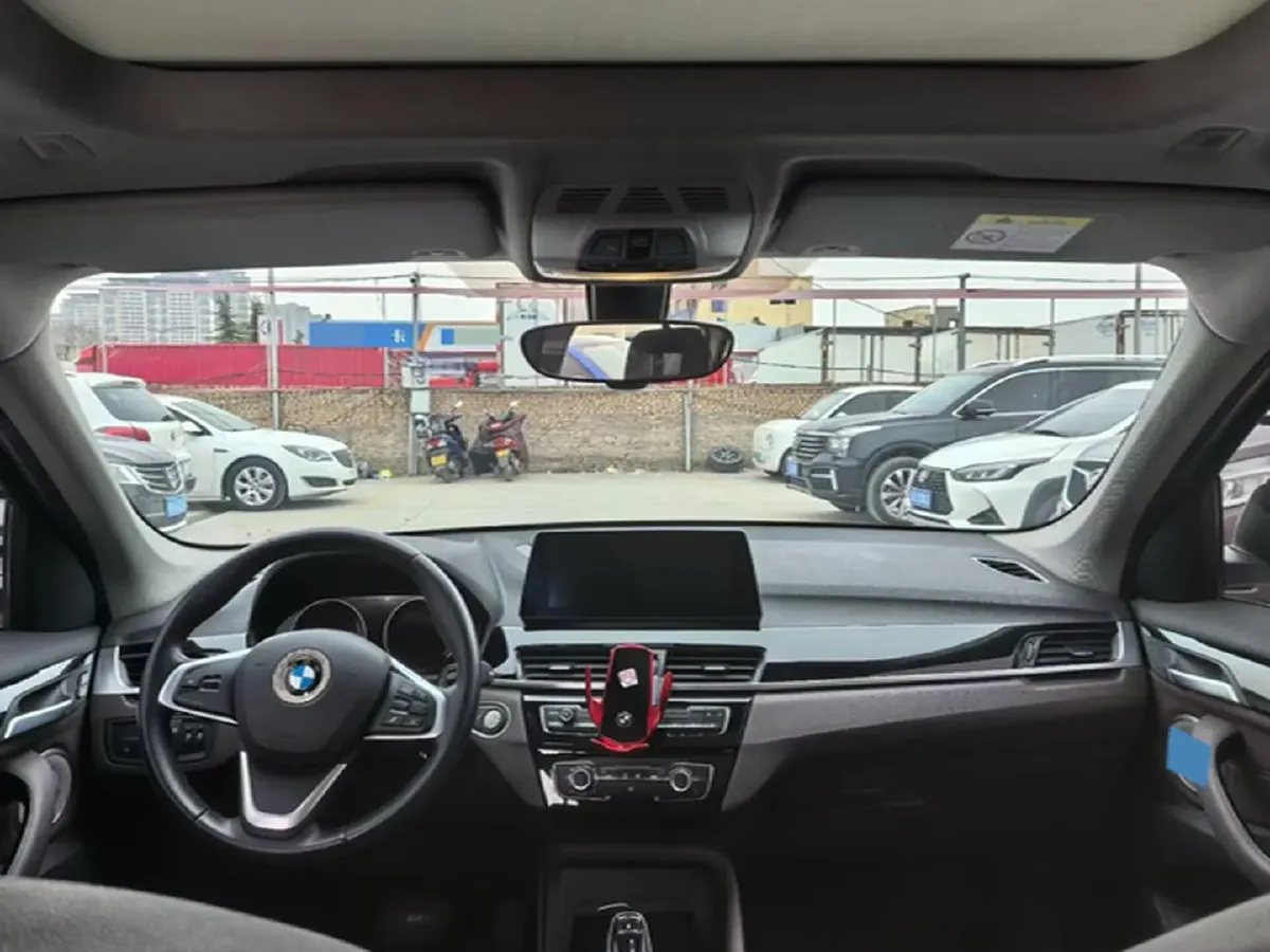 2021 BMW X1 1.5T 140HP L3 7DCT,autocango,china used car exporter,china ev exporter,chinese used car exporter,chinese used ev exporter