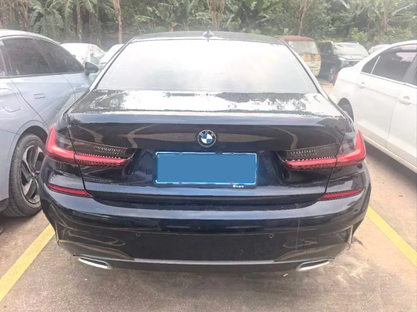2022 BMW 3 Series 2.0T 156HP L4 8AT,autocango,china used car exporter,china ev exporter,chinese used car exporter,chinese used ev exporter