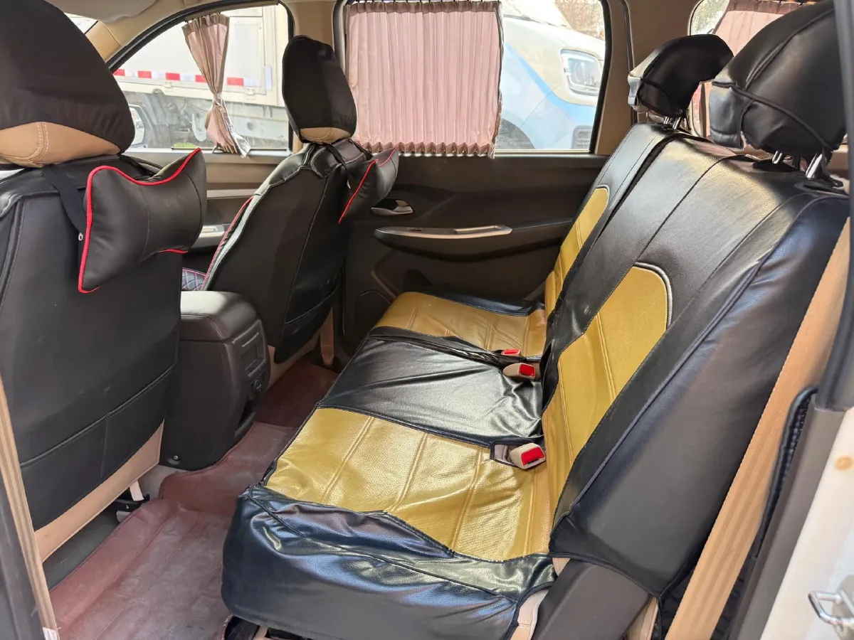 2019 WuLing HongGuang 1.5L 99HP L4 6MT,autocango,china used car exporter,china ev exporter,chinese used car exporter,chinese used ev exporter