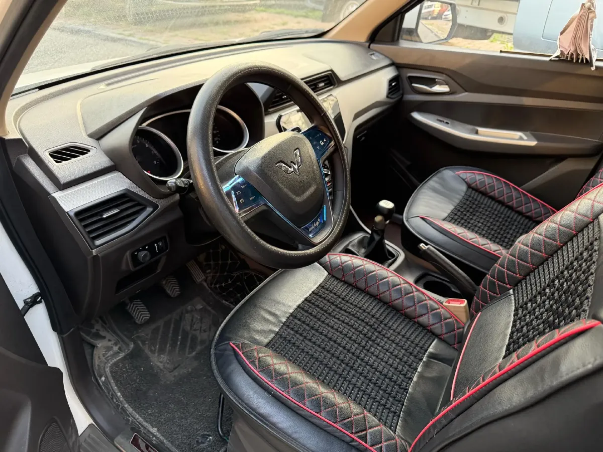 2019 WuLing HongGuang 1.5L 99HP L4 6MT,autocango,china used car exporter,china ev exporter,chinese used car exporter,chinese used ev exporter