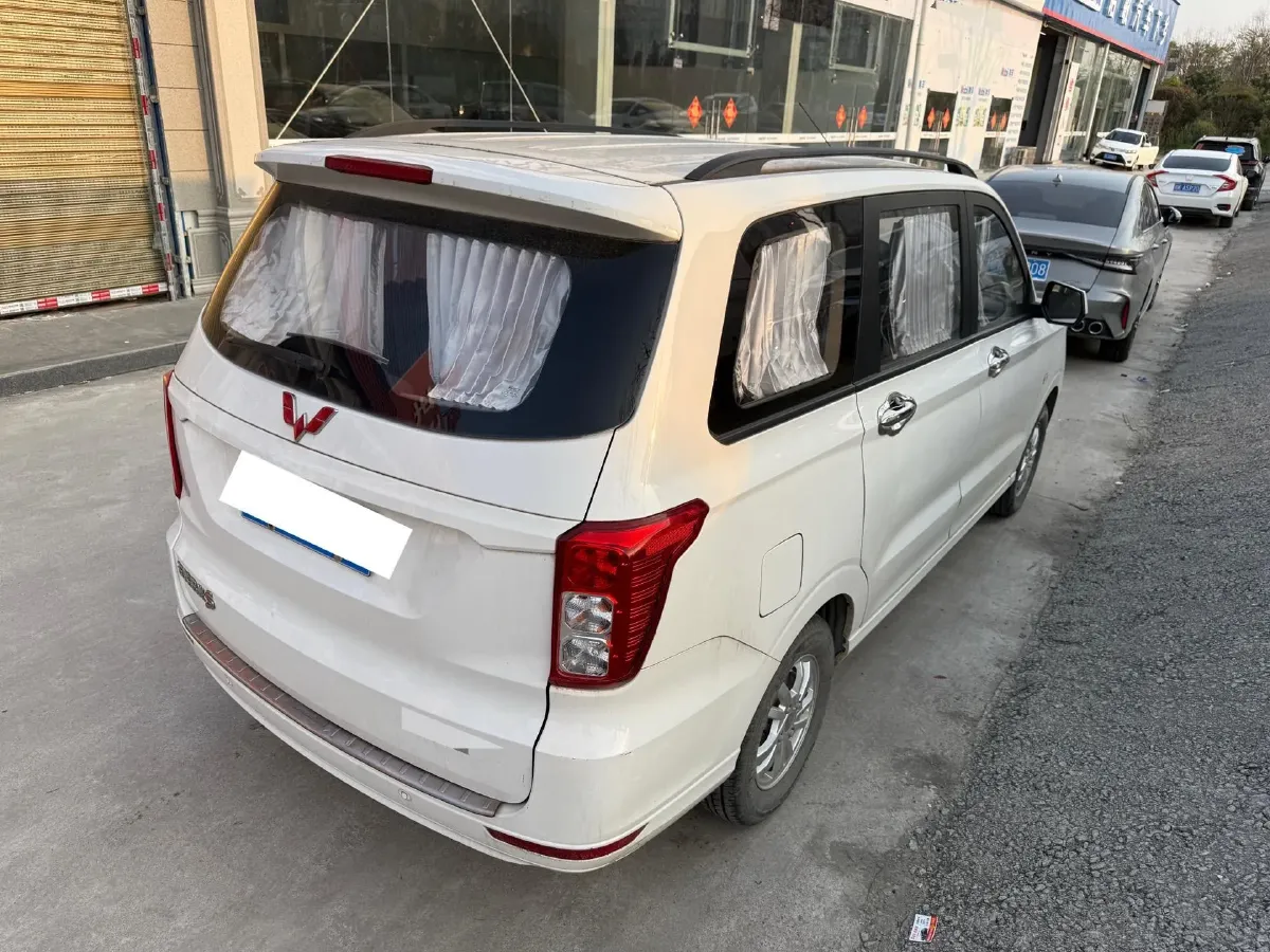 2019 WuLing HongGuang 1.5L 99HP L4 6MT,autocango,china used car exporter,china ev exporter,chinese used car exporter,chinese used ev exporter