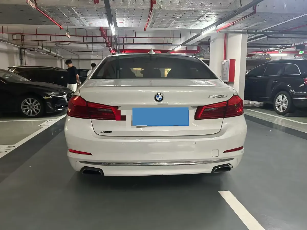 2020 BMW 5 Series 2.0T 252HP L4 8AT,autocango,china used car exporter,china ev exporter,chinese used car exporter,chinese used ev exporter