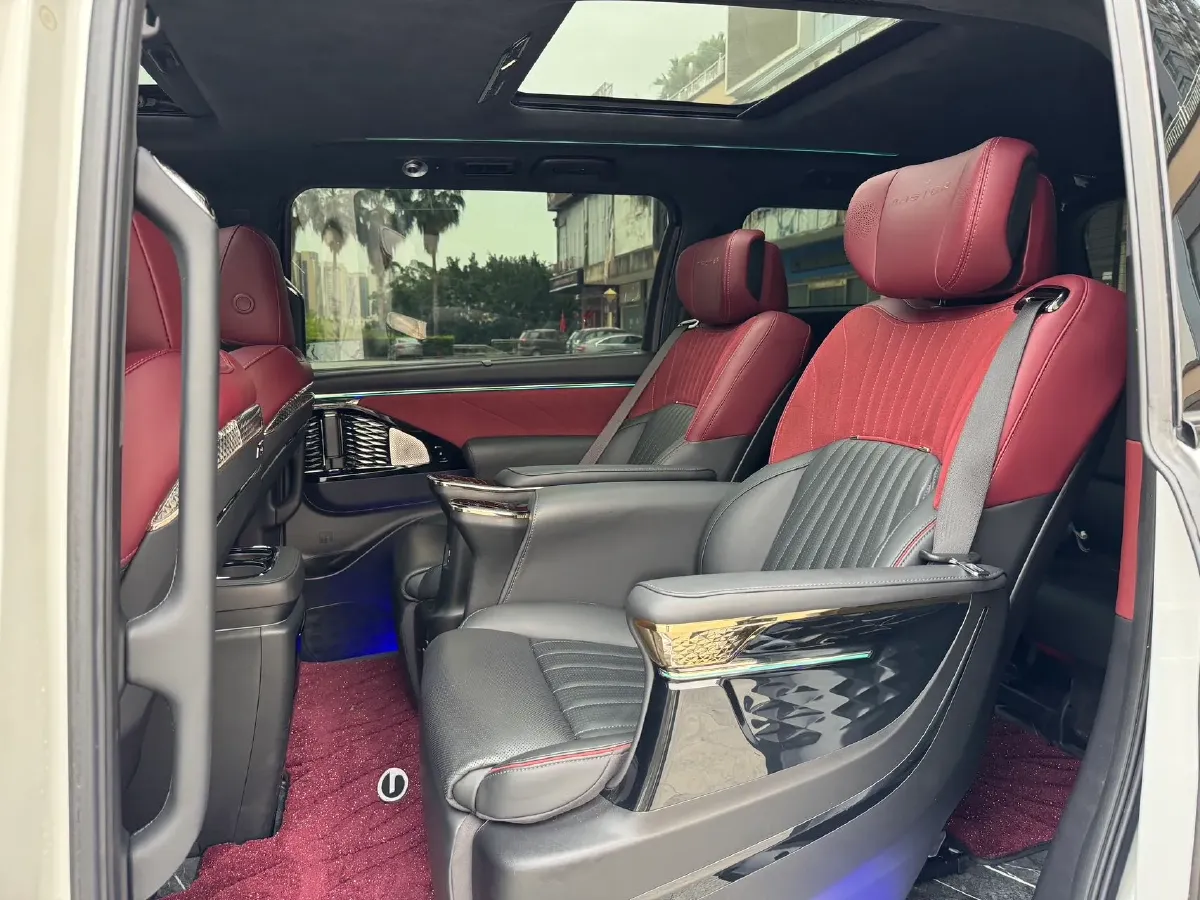 2024 GAC Trumpchi M8 2.0T 252HP L4 8AT,autocango,china used car exporter,china ev exporter,chinese used car exporter,chinese used ev exporter